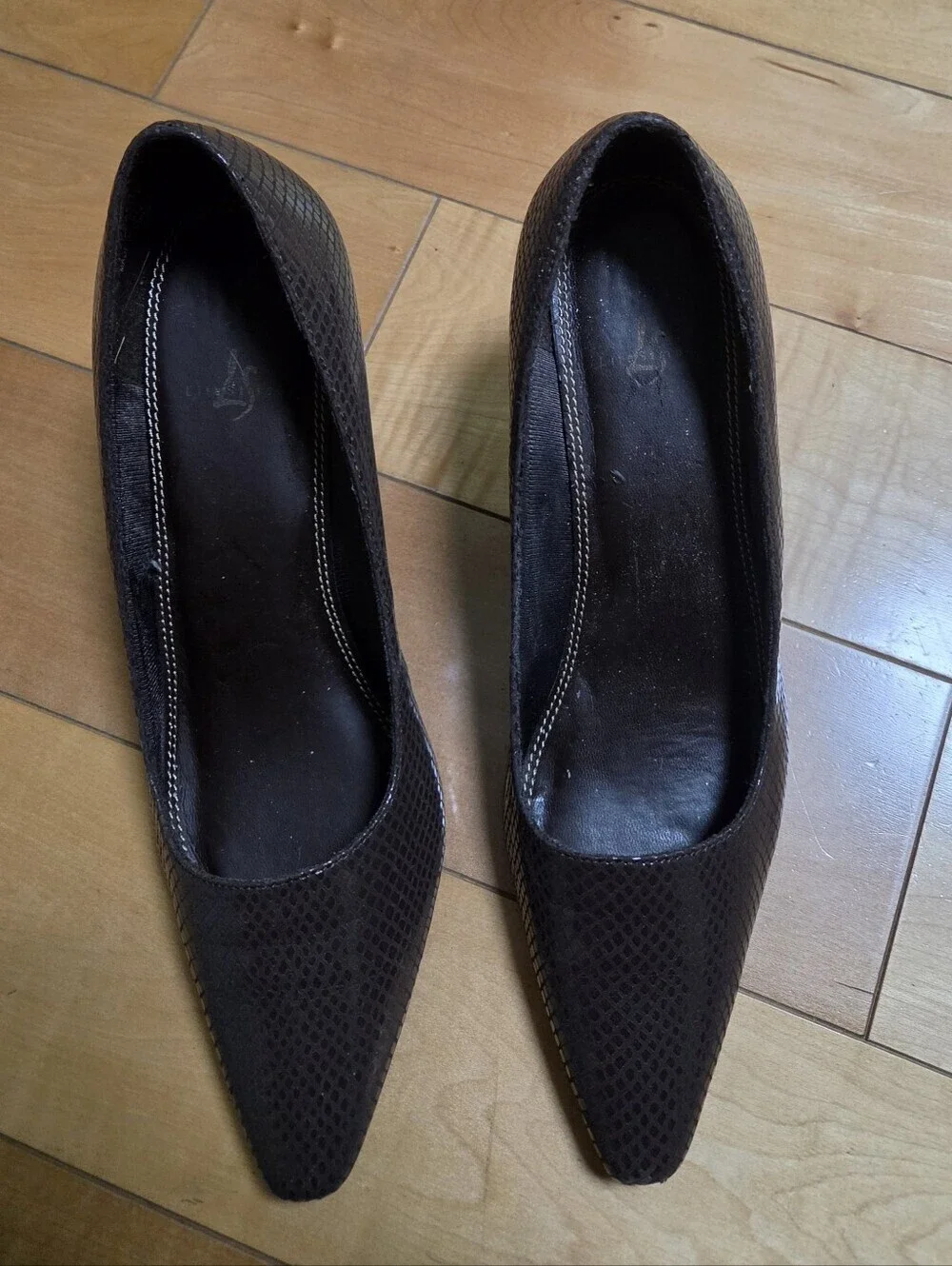 Angeline Brown Snakeskin Pointed Toe Heels Pumps 9.5 Y2K Quiet Luxury